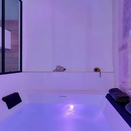 Le Duché - Romantique Avec Balnéo Privative - Centre
