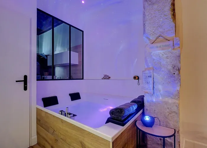 Le Duche - Sejour Romantique Avec Balneo Privative - Centre * Dijon