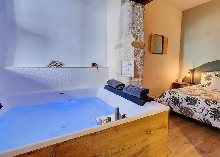 Daire Le Duche - Sejour Romantique Avec Balneo Privative - Centre Dijon